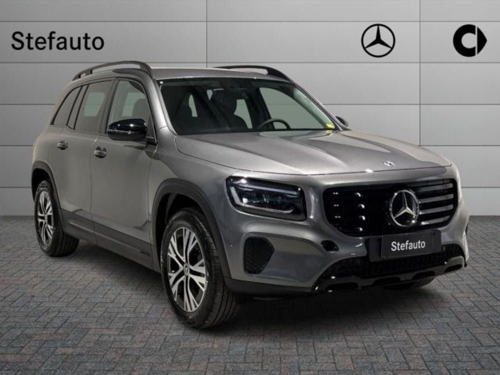 Mercedes-Benz GLB nuova a Bologna