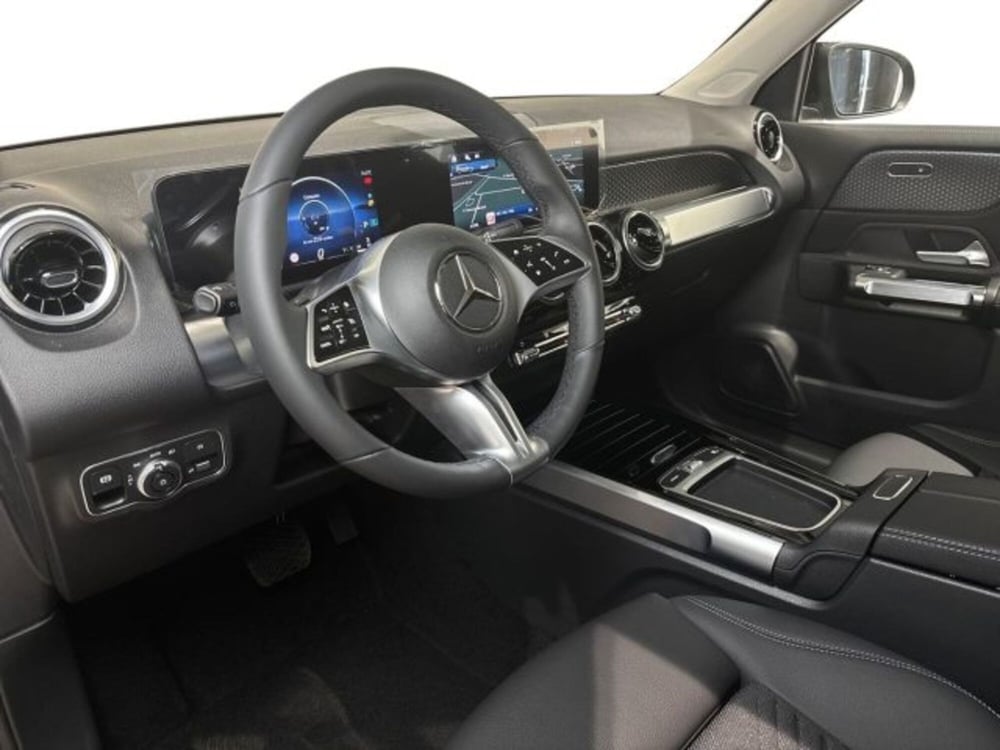 Mercedes-Benz GLB nuova a Bologna (11)