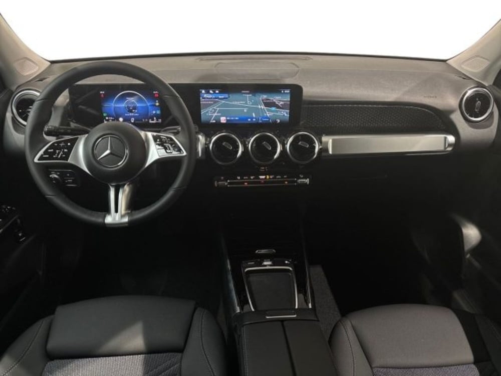 Mercedes-Benz GLB nuova a Bologna (13)
