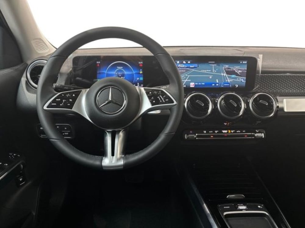 Mercedes-Benz GLB nuova a Bologna (14)