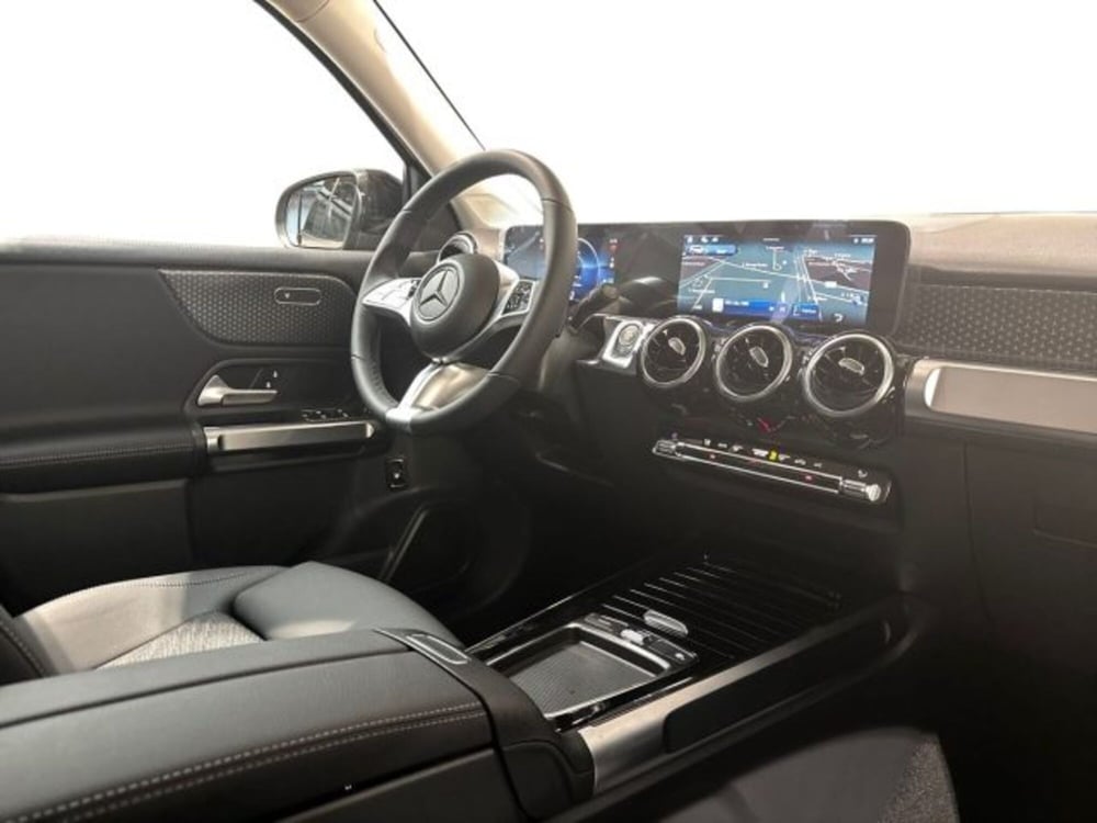 Mercedes-Benz GLB nuova a Bologna (15)