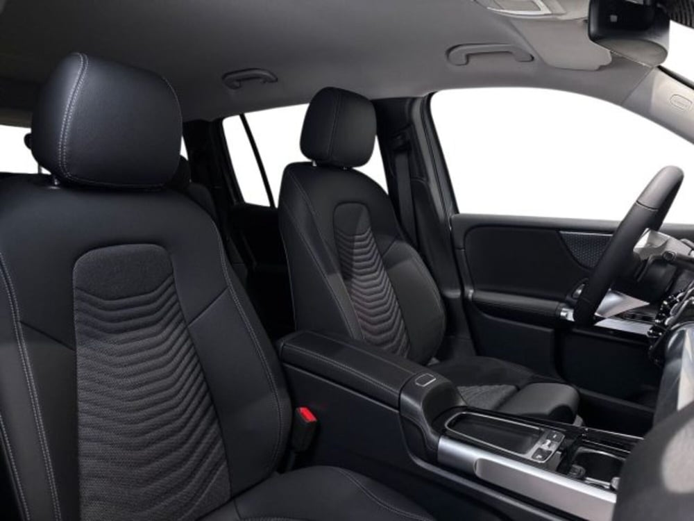 Mercedes-Benz GLB nuova a Bologna (16)