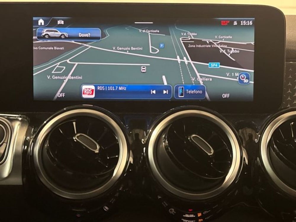 Mercedes-Benz GLB nuova a Bologna (17)