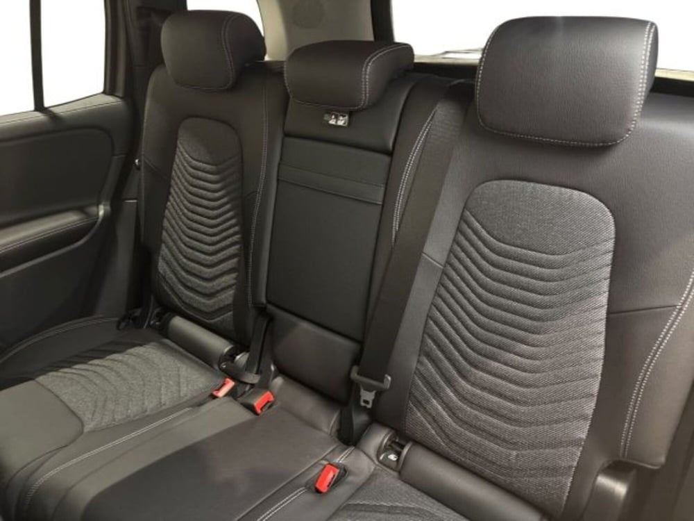 Mercedes-Benz GLB nuova a Bologna (9)