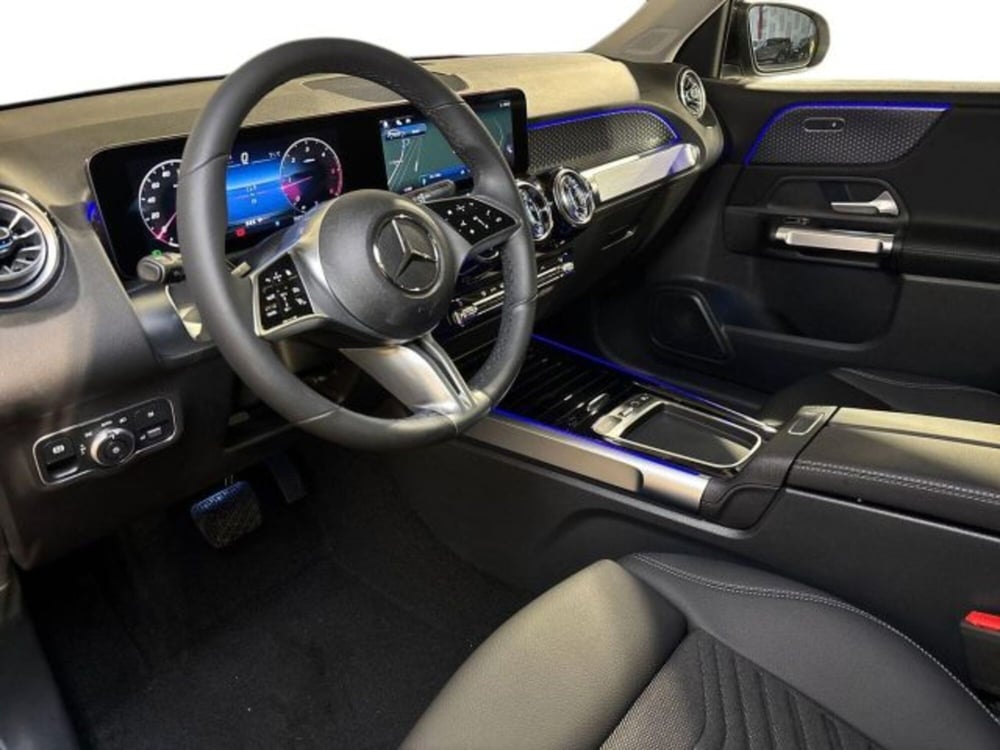 Mercedes-Benz GLB nuova a Bologna (11)