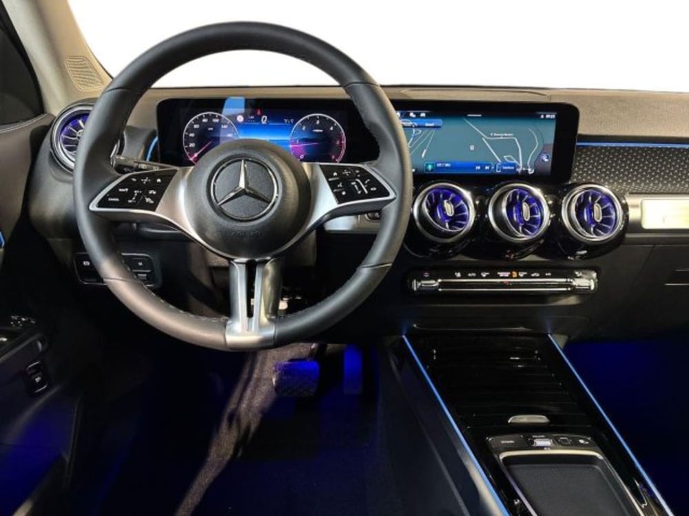 Mercedes-Benz GLB nuova a Bologna (14)
