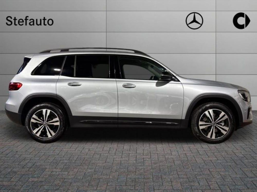 Mercedes-Benz GLB nuova a Bologna (2)