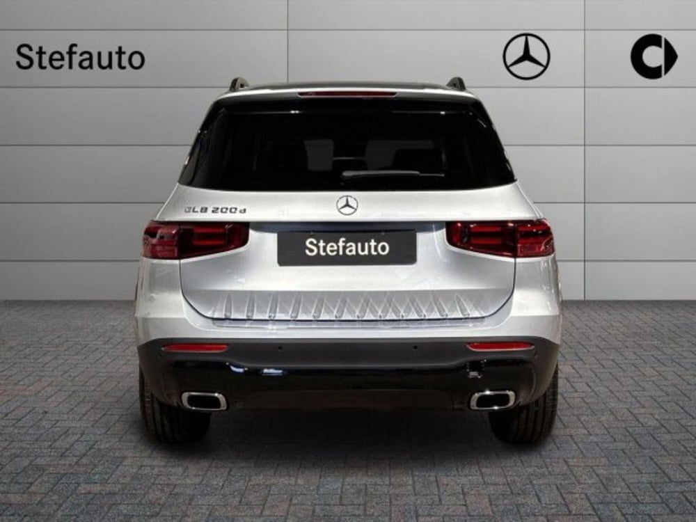 Mercedes-Benz GLB nuova a Bologna (6)