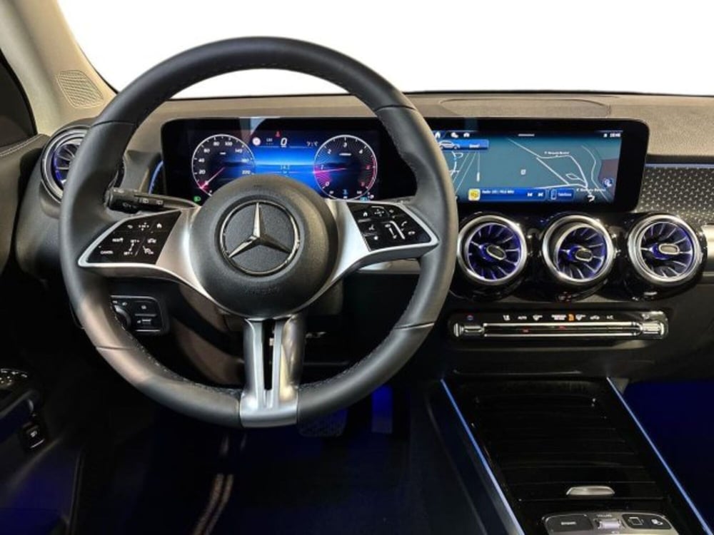 Mercedes-Benz GLB nuova a Bologna (14)