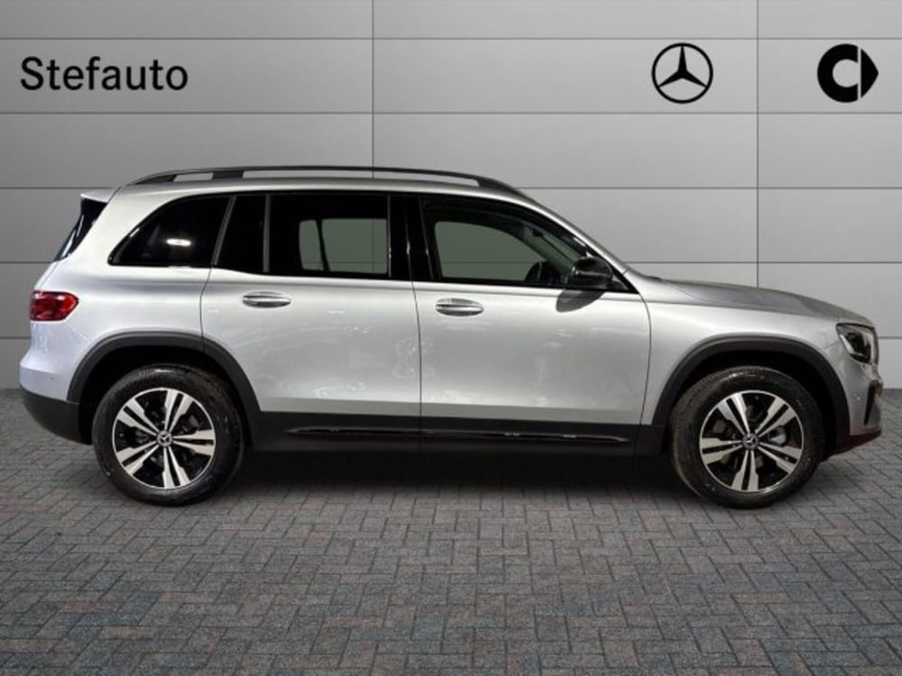 Mercedes-Benz GLB nuova a Bologna (2)
