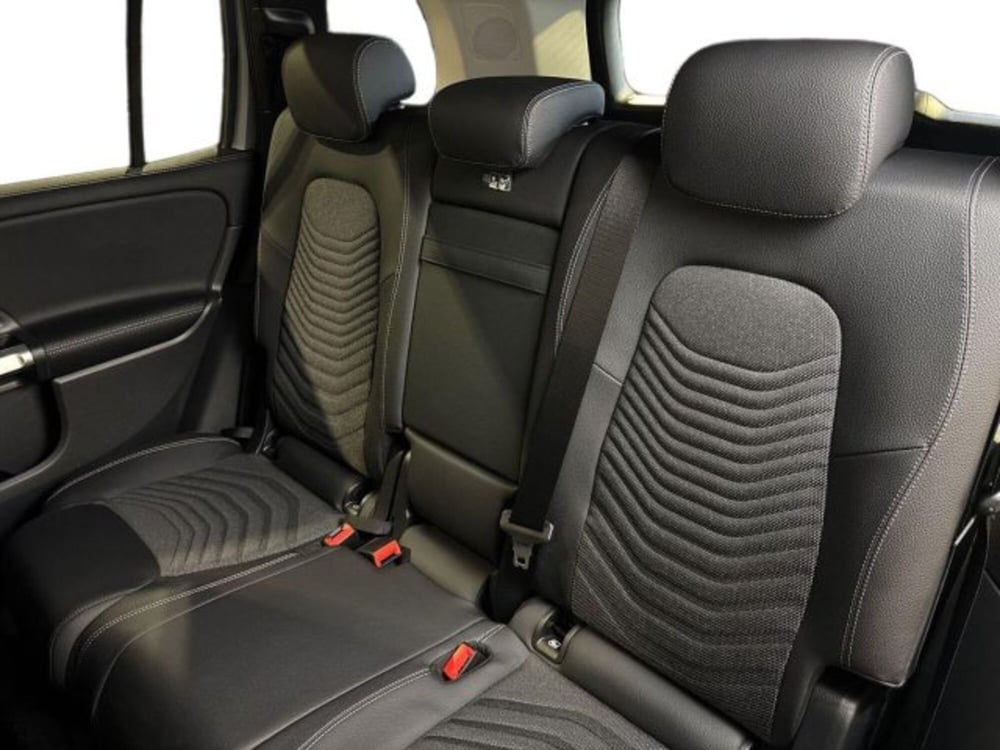 Mercedes-Benz GLB nuova a Bologna (9)