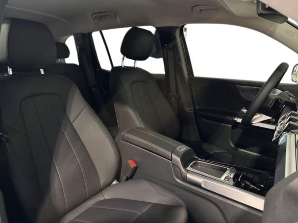 Mercedes-Benz GLB nuova a Bologna (16)