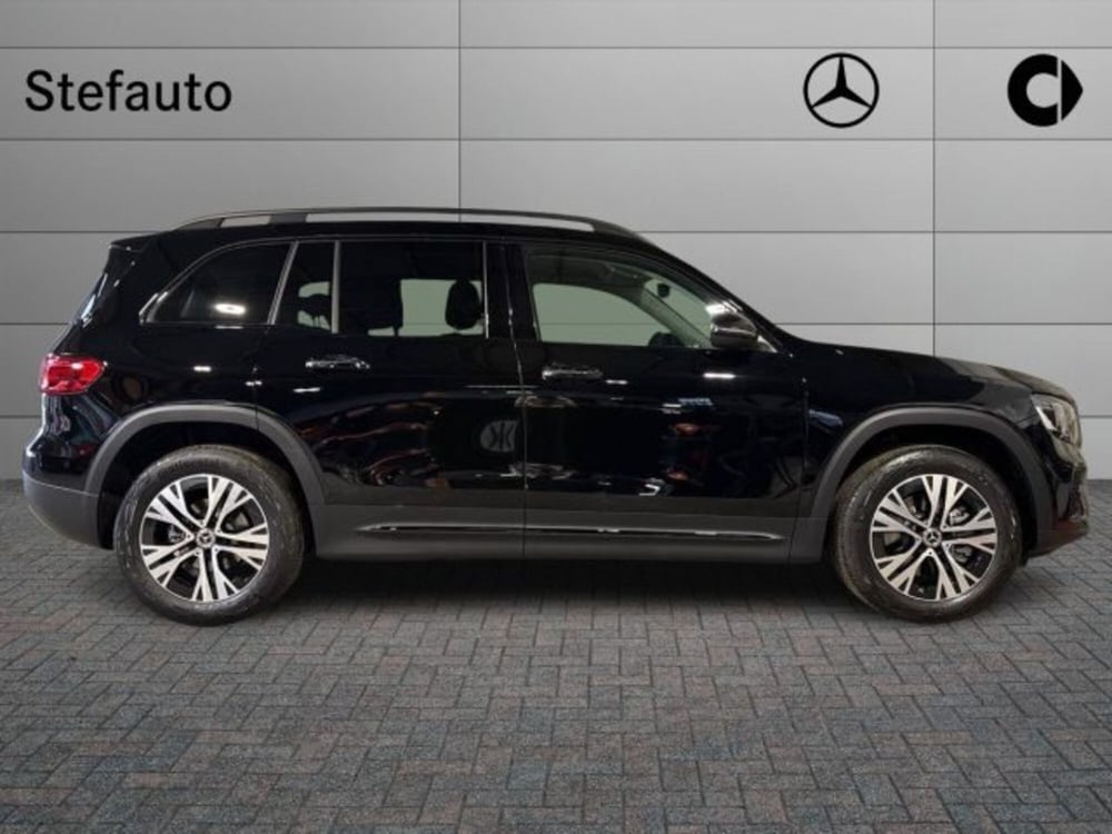 Mercedes-Benz GLB nuova a Bologna (2)