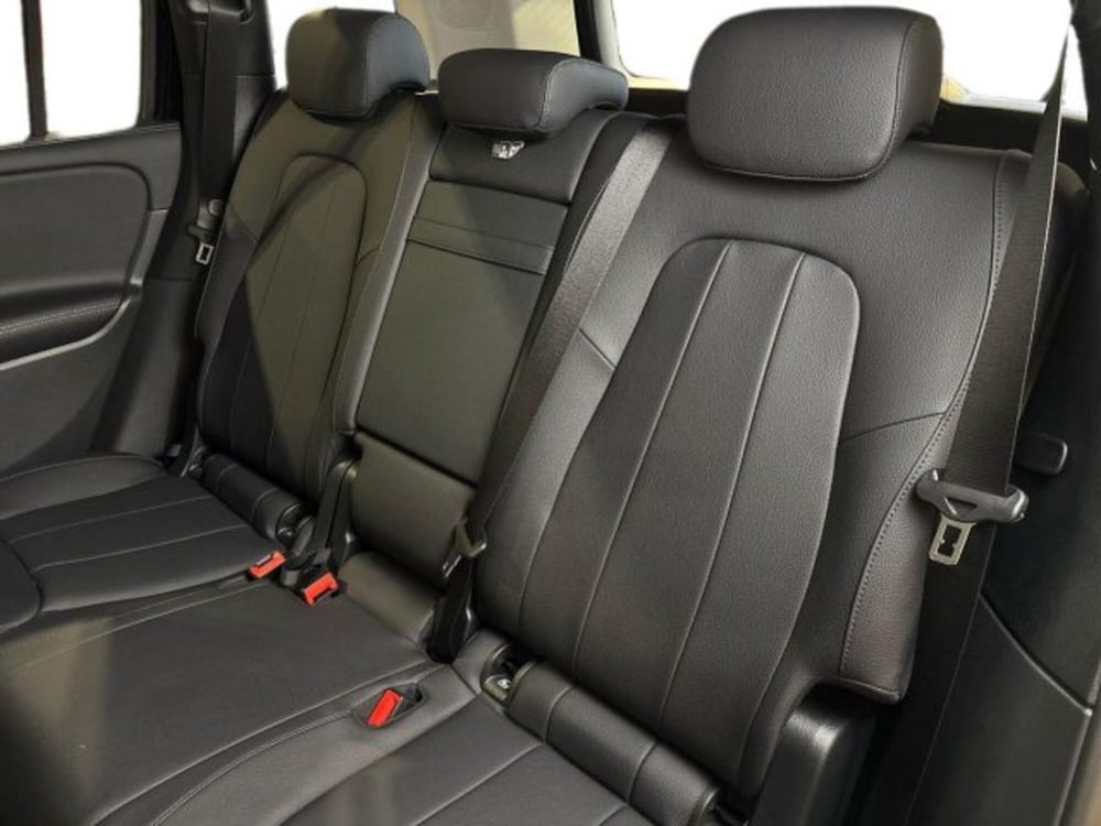 Mercedes-Benz GLB nuova a Bologna (9)
