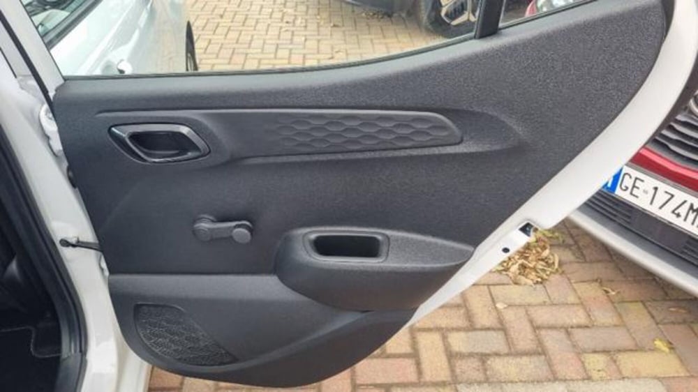 Hyundai i10 usata a Savona (11)