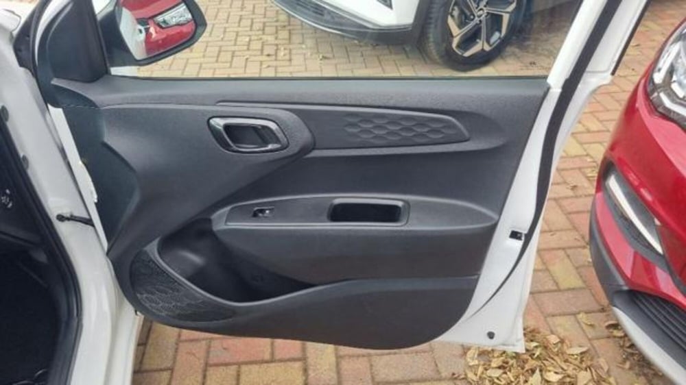 Hyundai i10 usata a Savona (9)