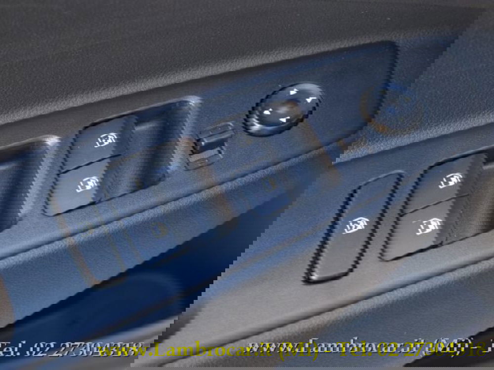 Hyundai i10 nuova a Milano (17)