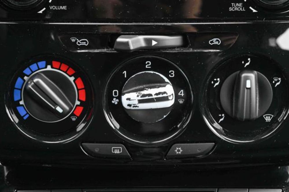 Lancia Ypsilon usata a Torino (19)