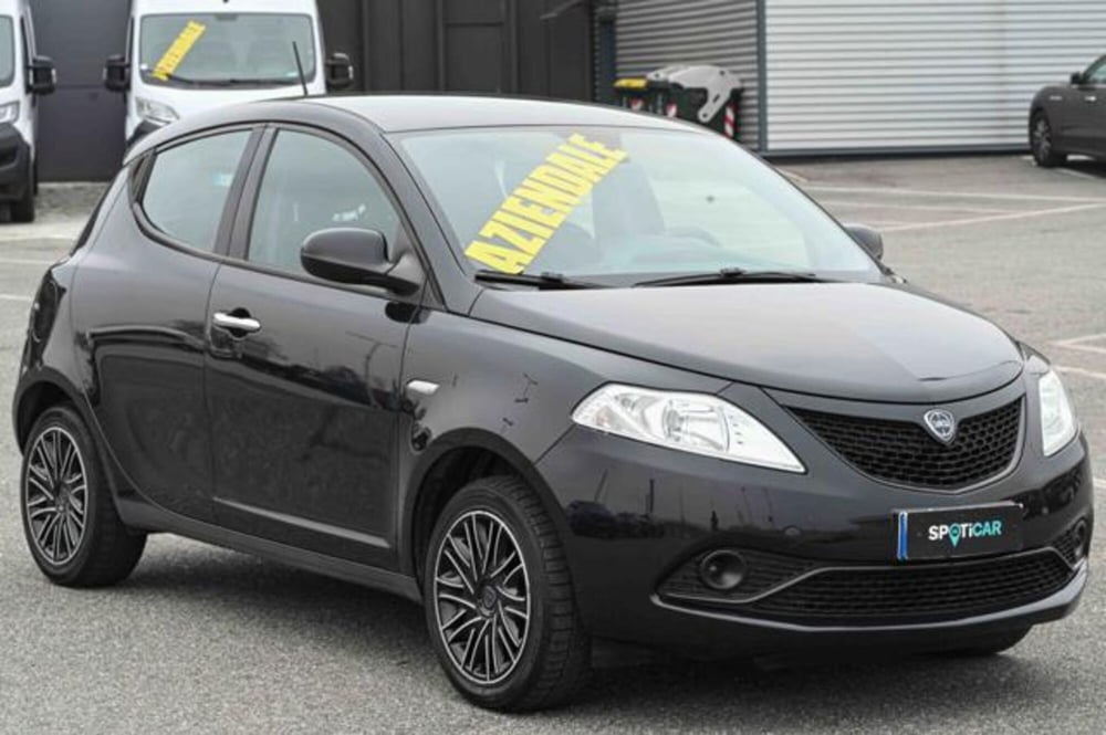 Lancia Ypsilon usata a Torino (3)