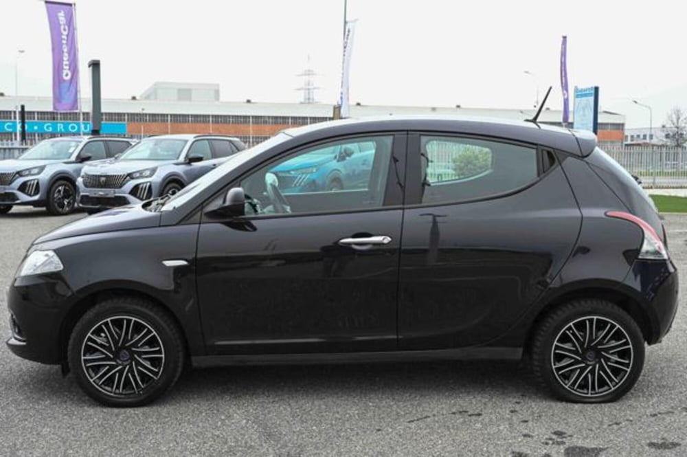 Lancia Ypsilon usata a Torino (8)