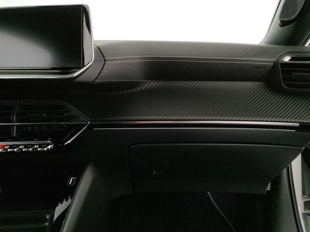 Peugeot 2008 usata a Caserta (17)