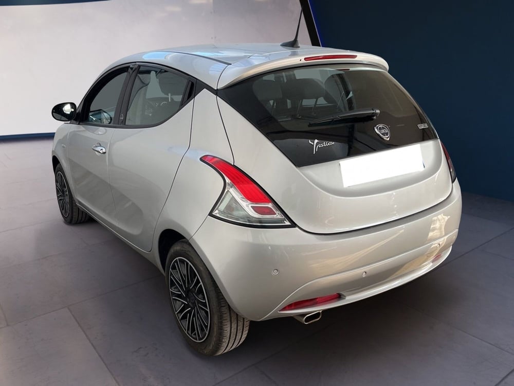 Lancia Ypsilon usata a Torino (6)
