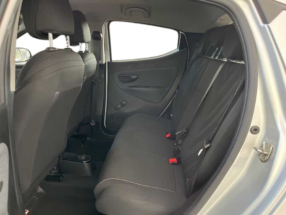 Lancia Ypsilon usata a Torino (8)