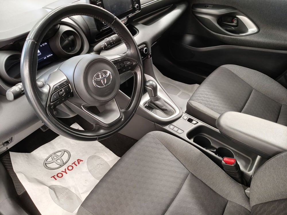 Toyota Yaris usata a Roma (12)