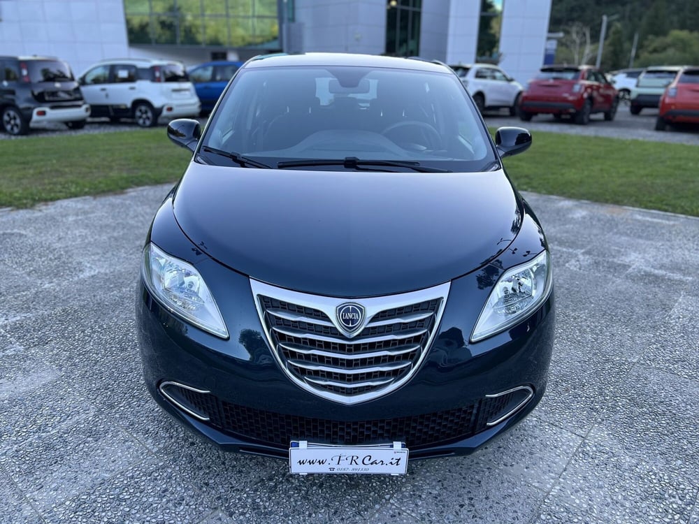 Lancia Ypsilon usata a La Spezia (2)