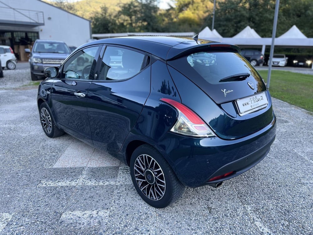 Lancia Ypsilon usata a La Spezia (5)