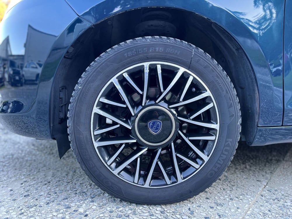 Lancia Ypsilon usata a La Spezia (9)