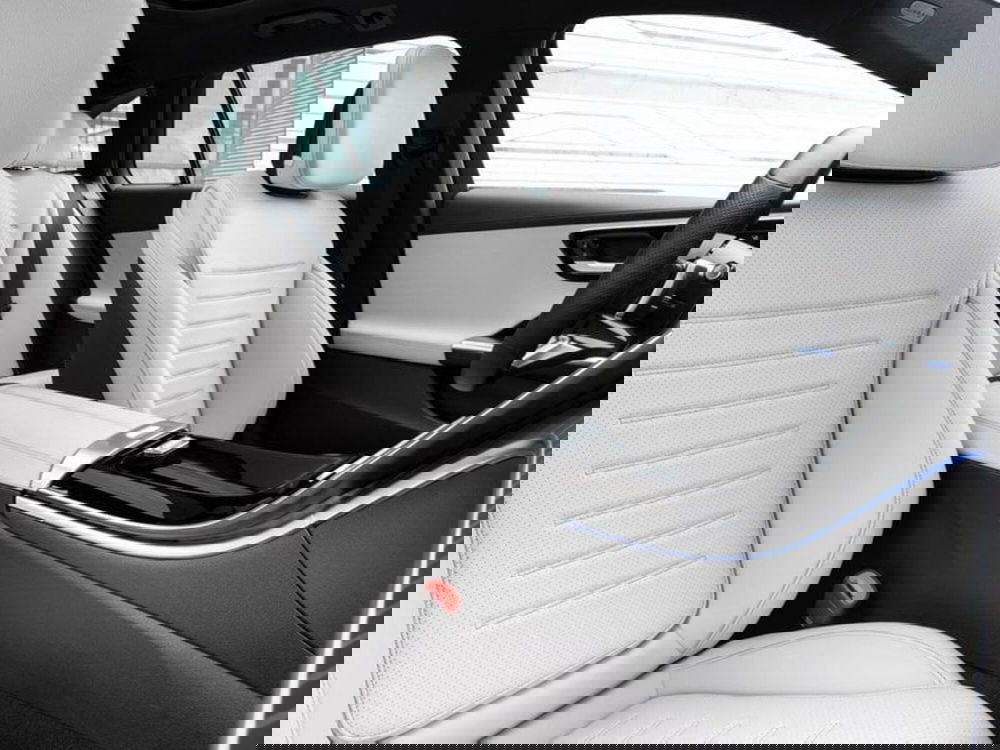 Mercedes-Benz Classe C Station Wagon nuova a Siena (2)
