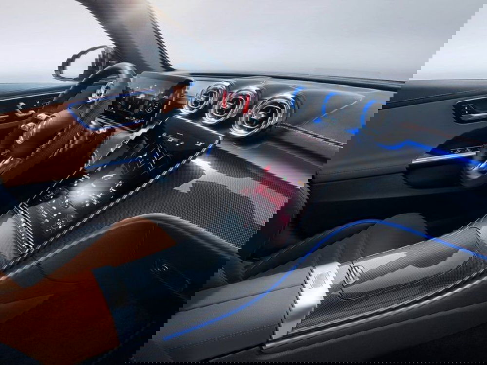 Mercedes-Benz Classe C nuova a Siena (4)