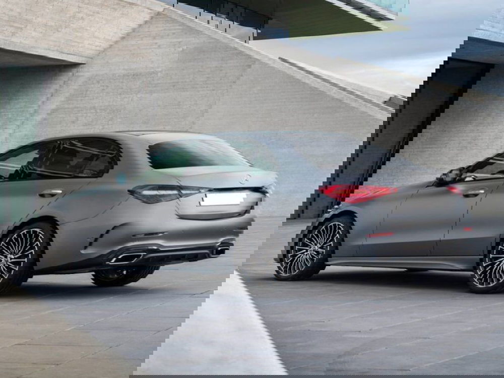Mercedes-Benz Classe C nuova a Siena (5)