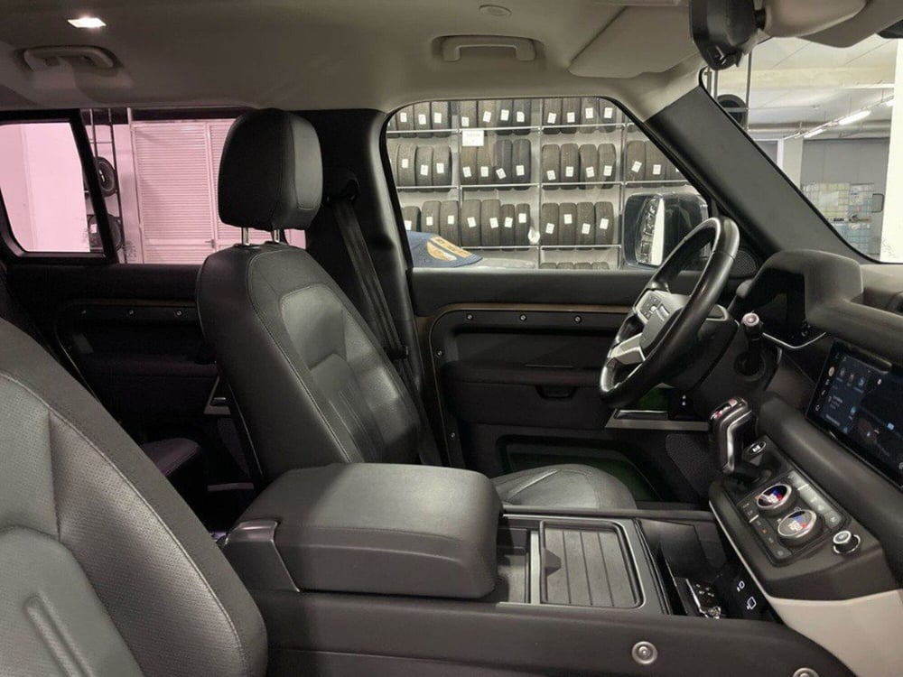 Land Rover Defender usata a Macerata (14)
