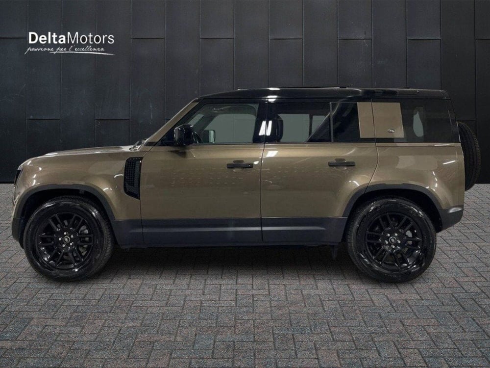 Land Rover Defender usata a Macerata (2)