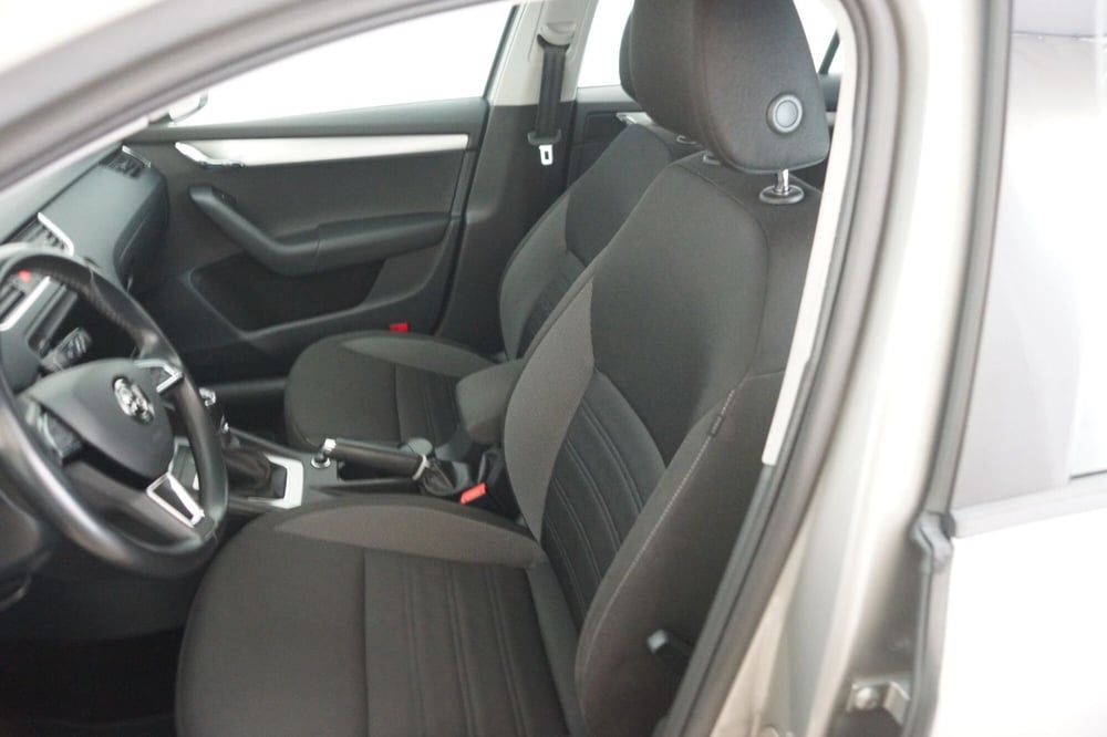 Skoda Octavia Station Wagon usata a Torino (9)