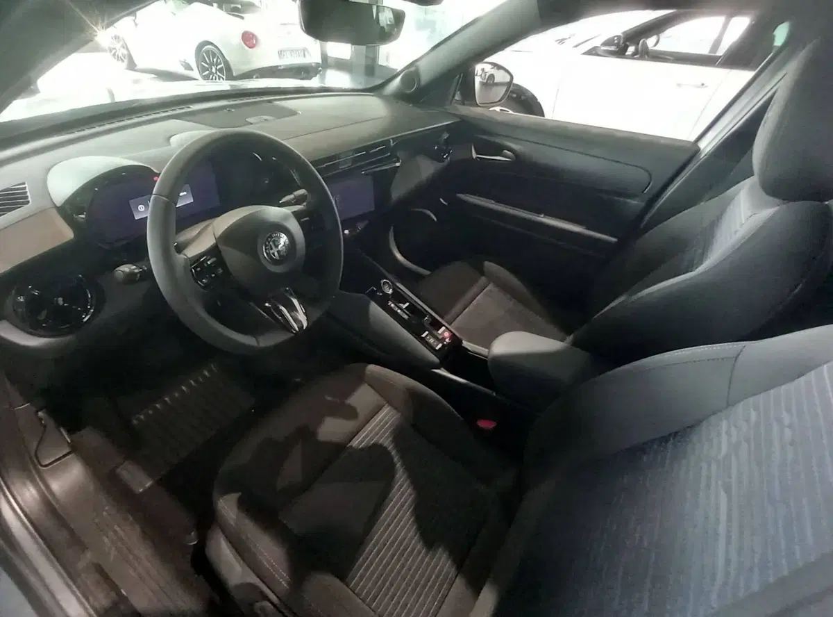 Alfa Romeo Junior nuova a Treviso (10)