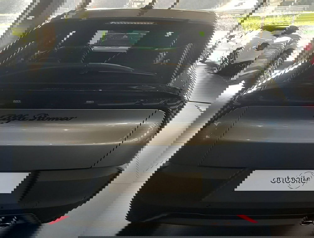 Alfa Romeo Junior nuova a Treviso (5)