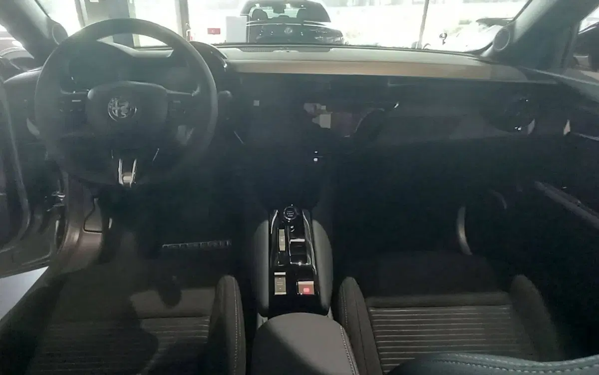 Alfa Romeo Junior nuova a Treviso (9)