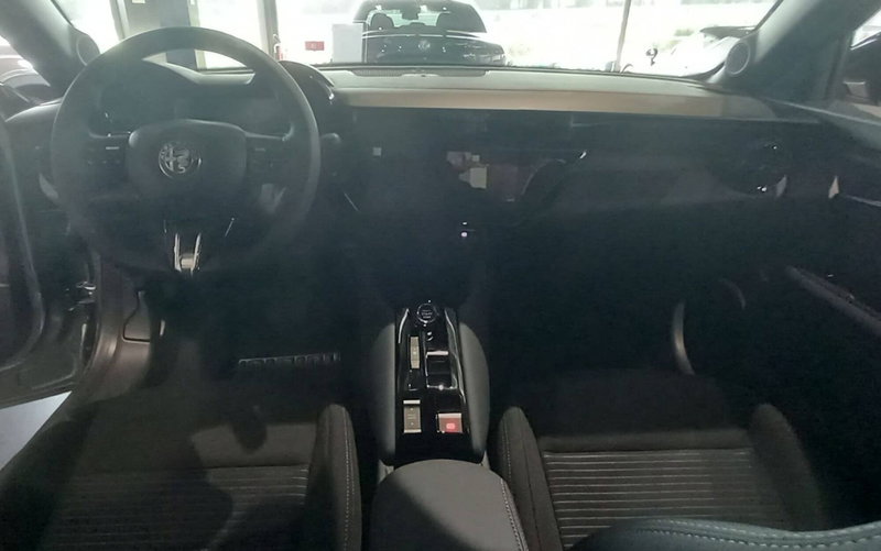 Alfa Romeo Junior nuova a Treviso (9)