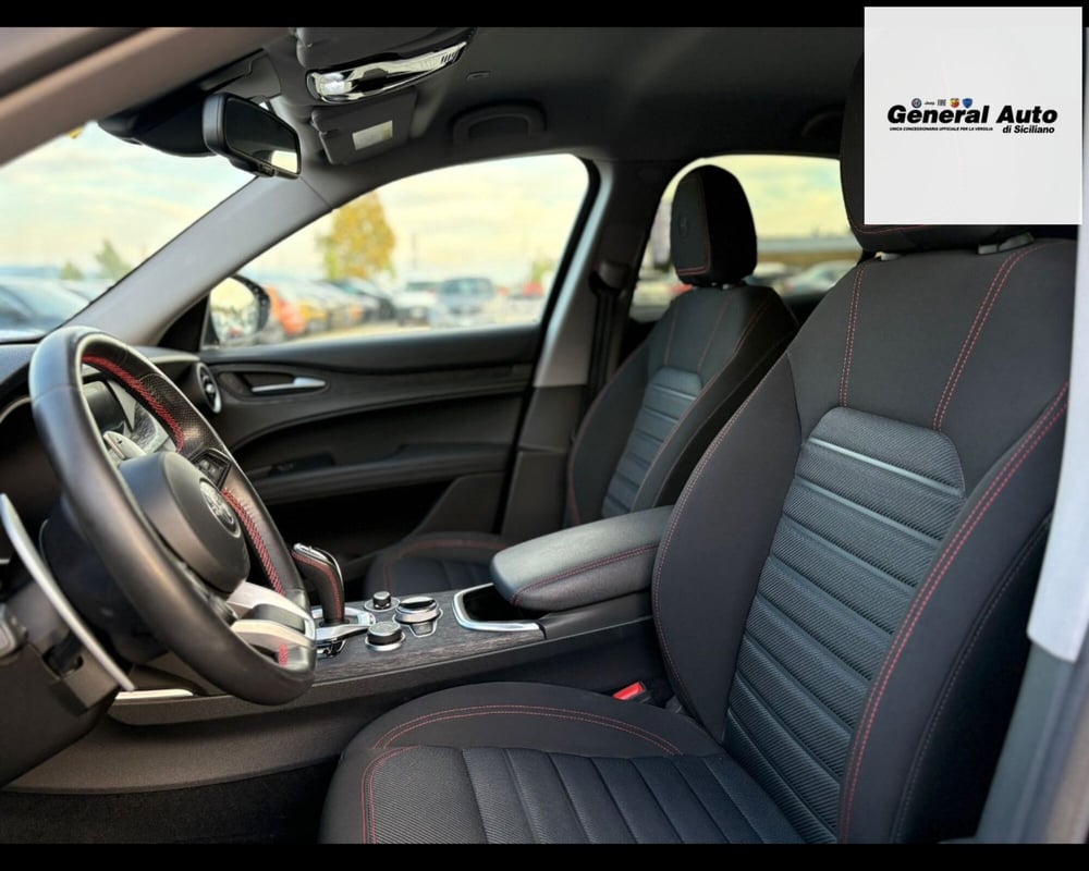 Alfa Romeo Stelvio usata a Lucca (10)