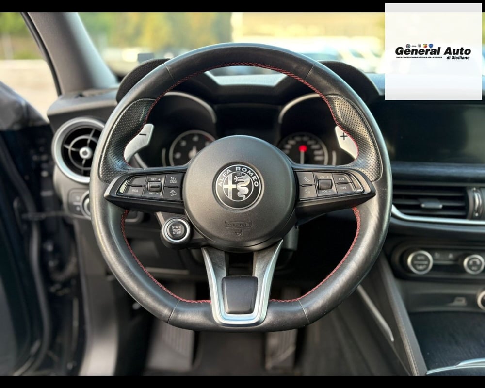 Alfa Romeo Stelvio usata a Lucca (12)