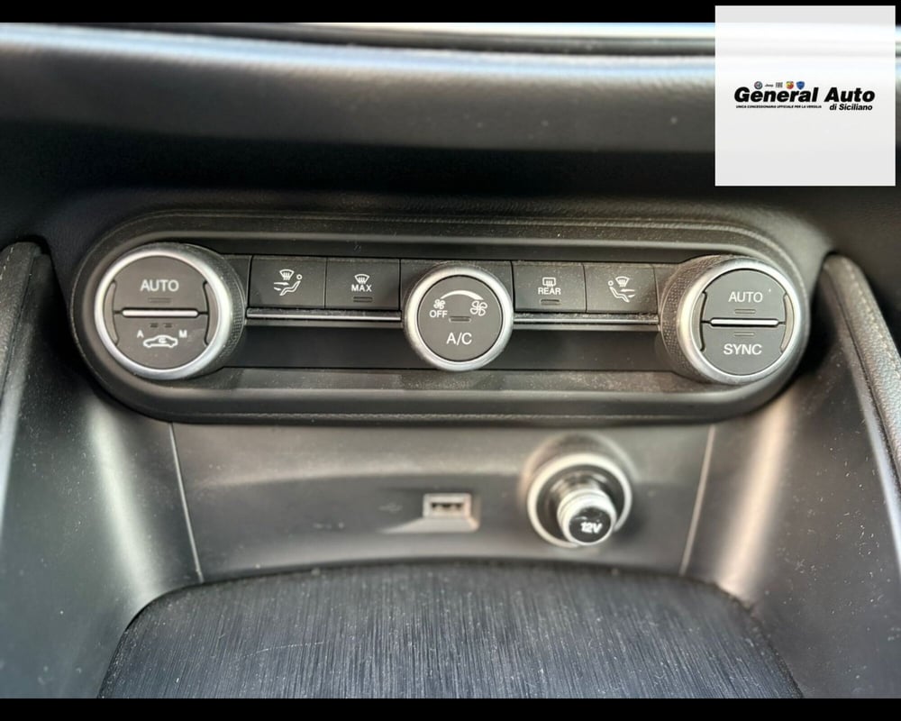 Alfa Romeo Stelvio usata a Lucca (17)