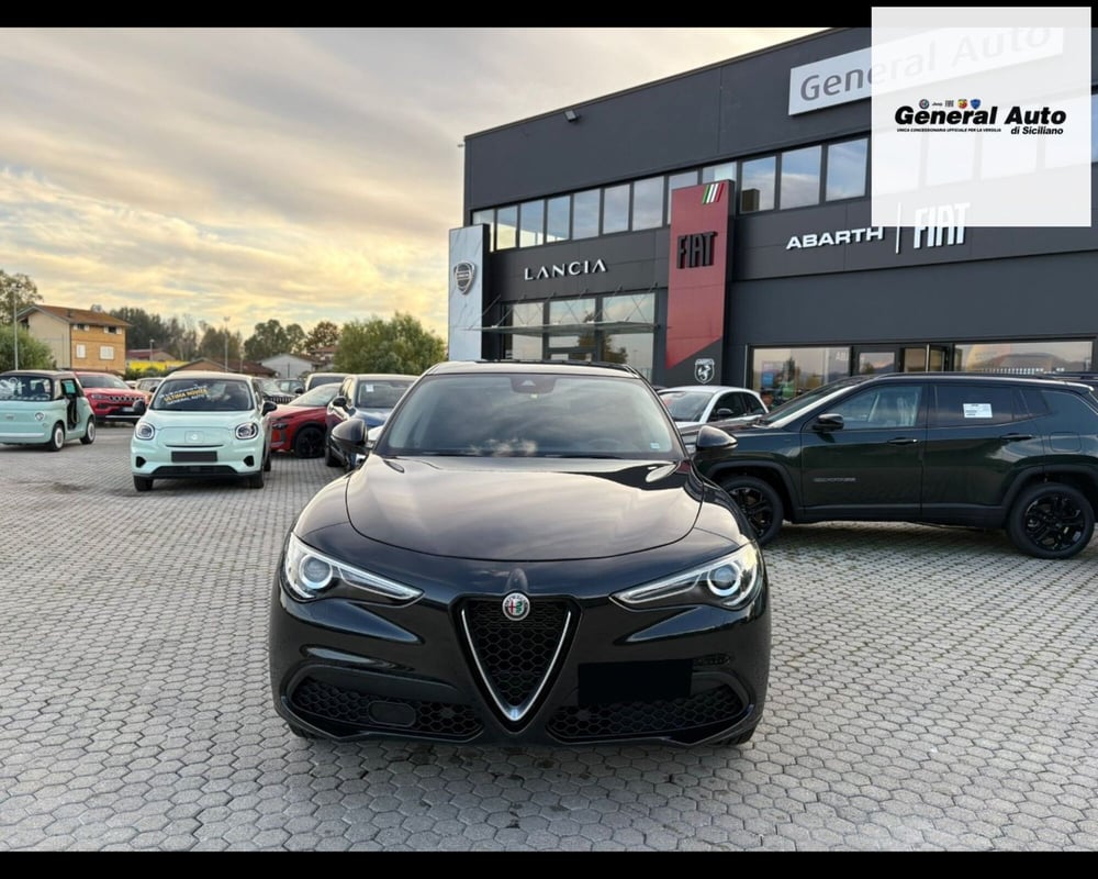 Alfa Romeo Stelvio usata a Lucca (2)