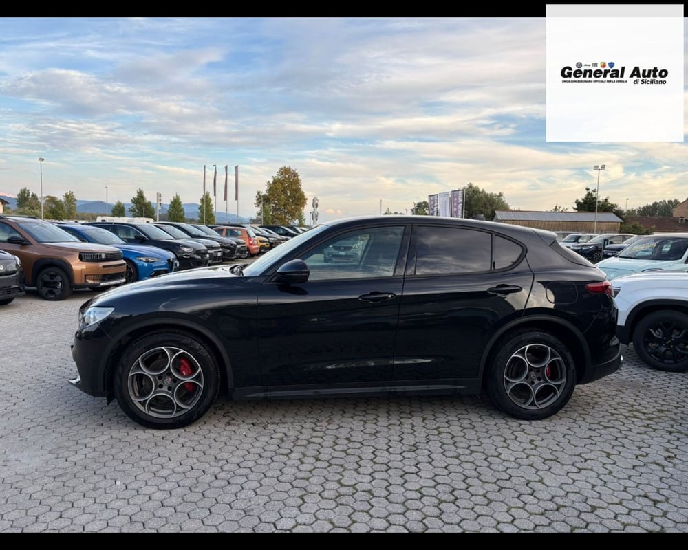 Alfa Romeo Stelvio usata a Lucca (4)