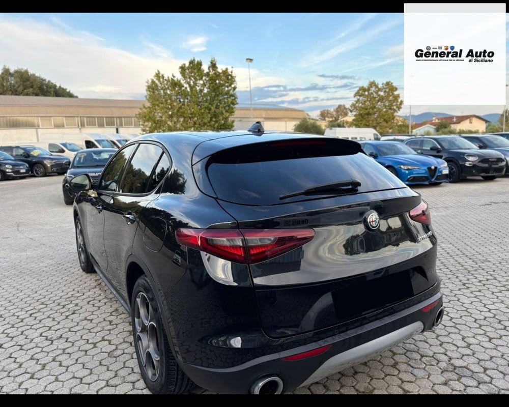 Alfa Romeo Stelvio usata a Lucca (5)