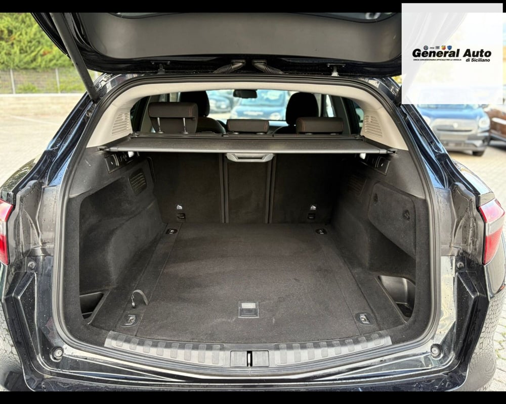 Alfa Romeo Stelvio usata a Lucca (7)