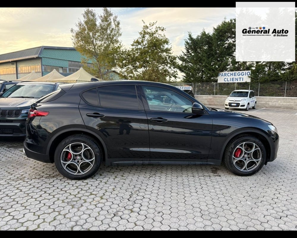 Alfa Romeo Stelvio usata a Lucca (9)