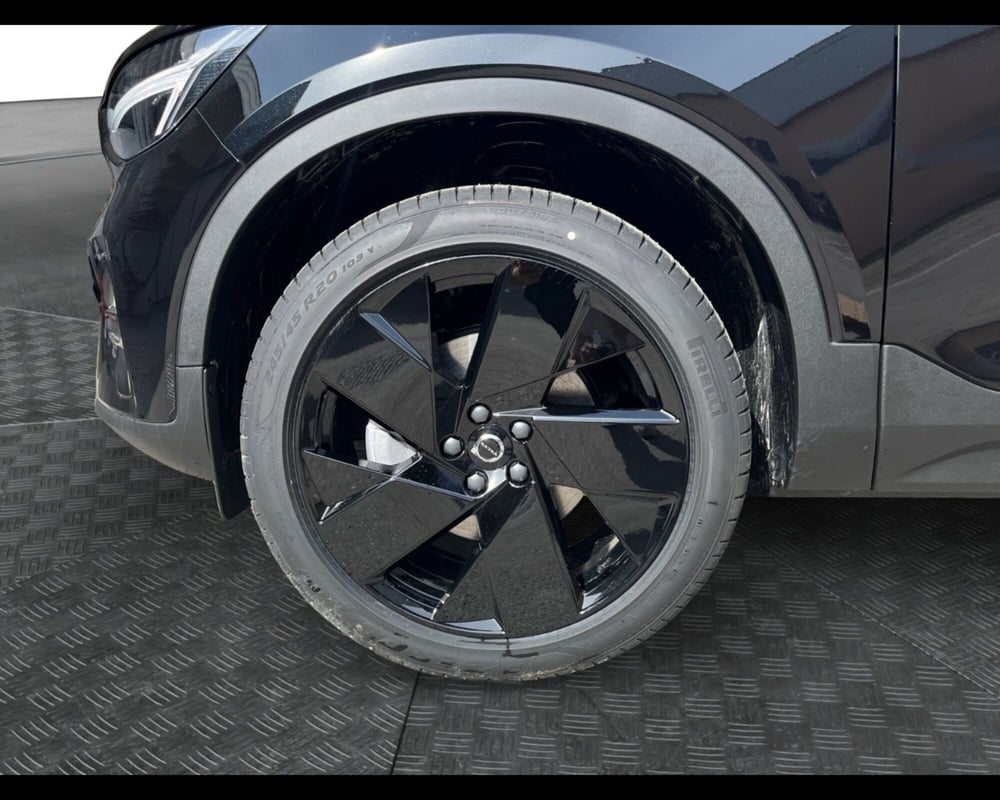 Volvo XC40 nuova a Ravenna (8)